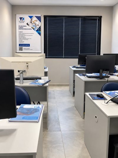 TK Treinamento Industrial sala informatica